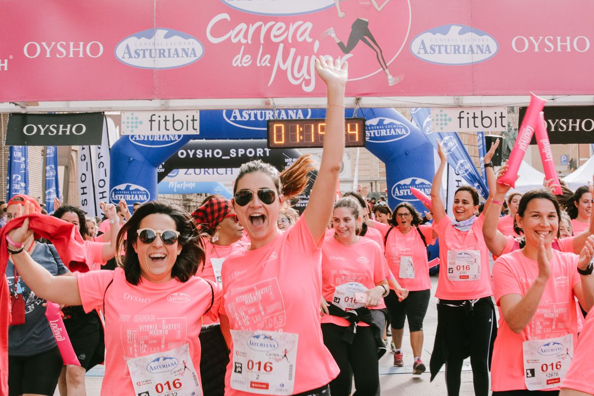 Llegada de la Carrera de la Mujer de Zaragoza (GALERÍA 19)