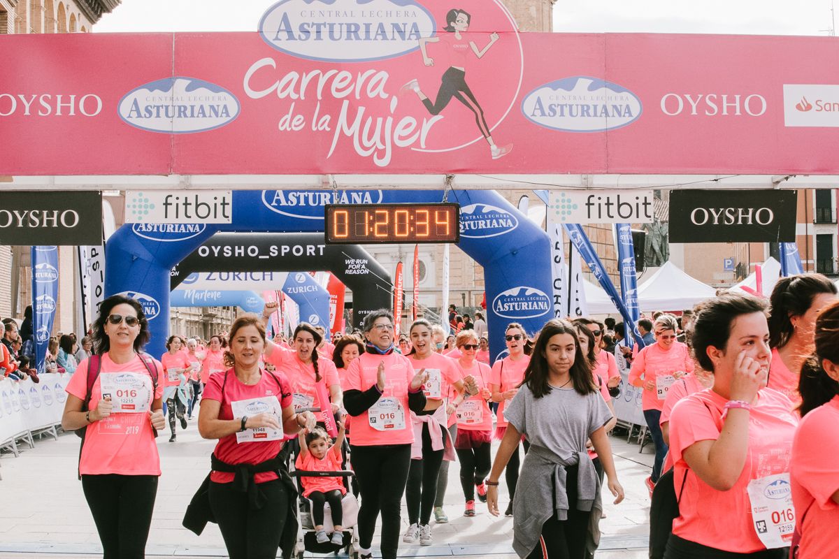 Llegada de la Carrera de la Mujer de Zaragoza (GALERÍA 20)