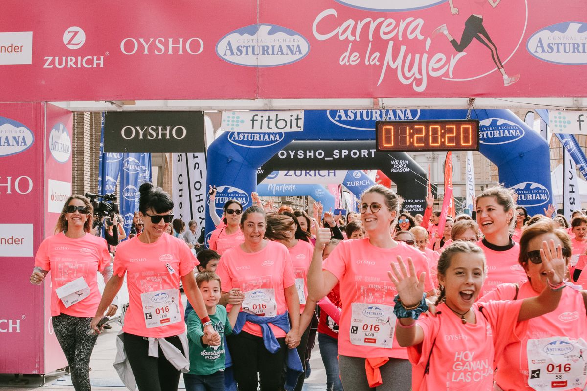 Llegada de la Carrera de la Mujer de Zaragoza (GALERÍA 20)