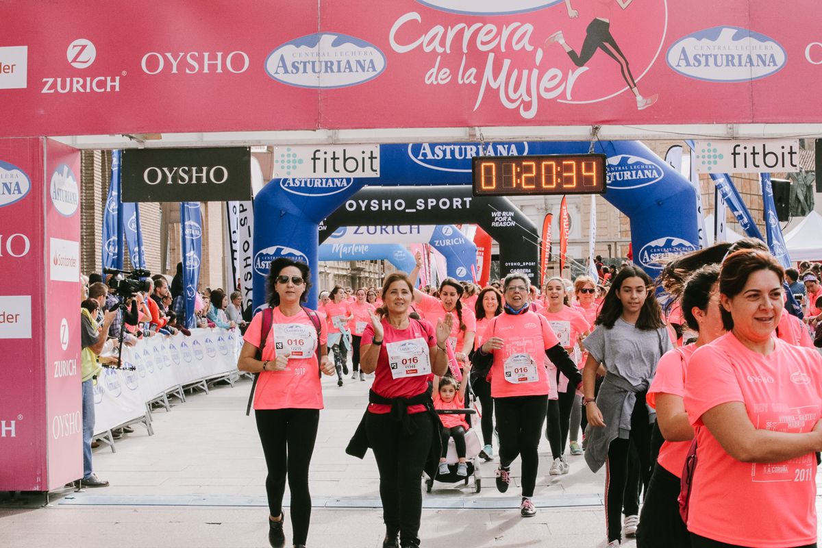 Llegada de la Carrera de la Mujer de Zaragoza (GALERÍA 20)