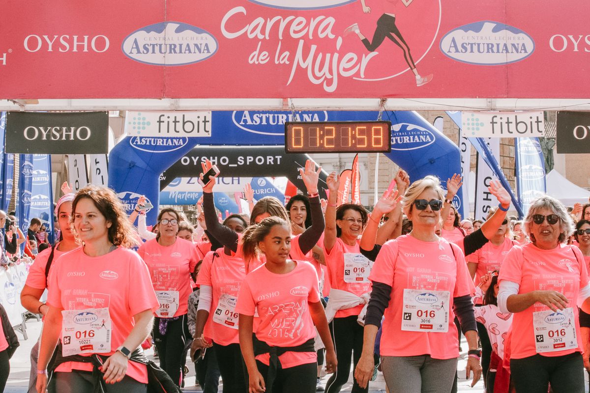 Llegada de la Carrera de la Mujer de Zaragoza (GALERÍA 21)