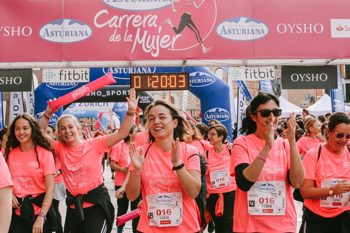 Llegada de la Carrera de la Mujer de Zaragoza (GALERÍA 20)