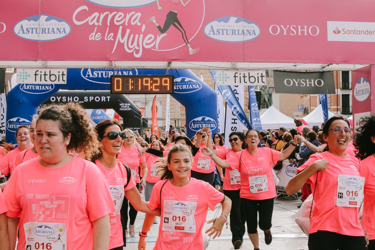 Llegada de la Carrera de la Mujer de Zaragoza (GALERÍA 19)