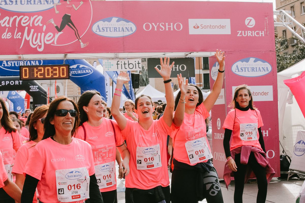 Llegada de la Carrera de la Mujer de Zaragoza (GALERÍA 20)