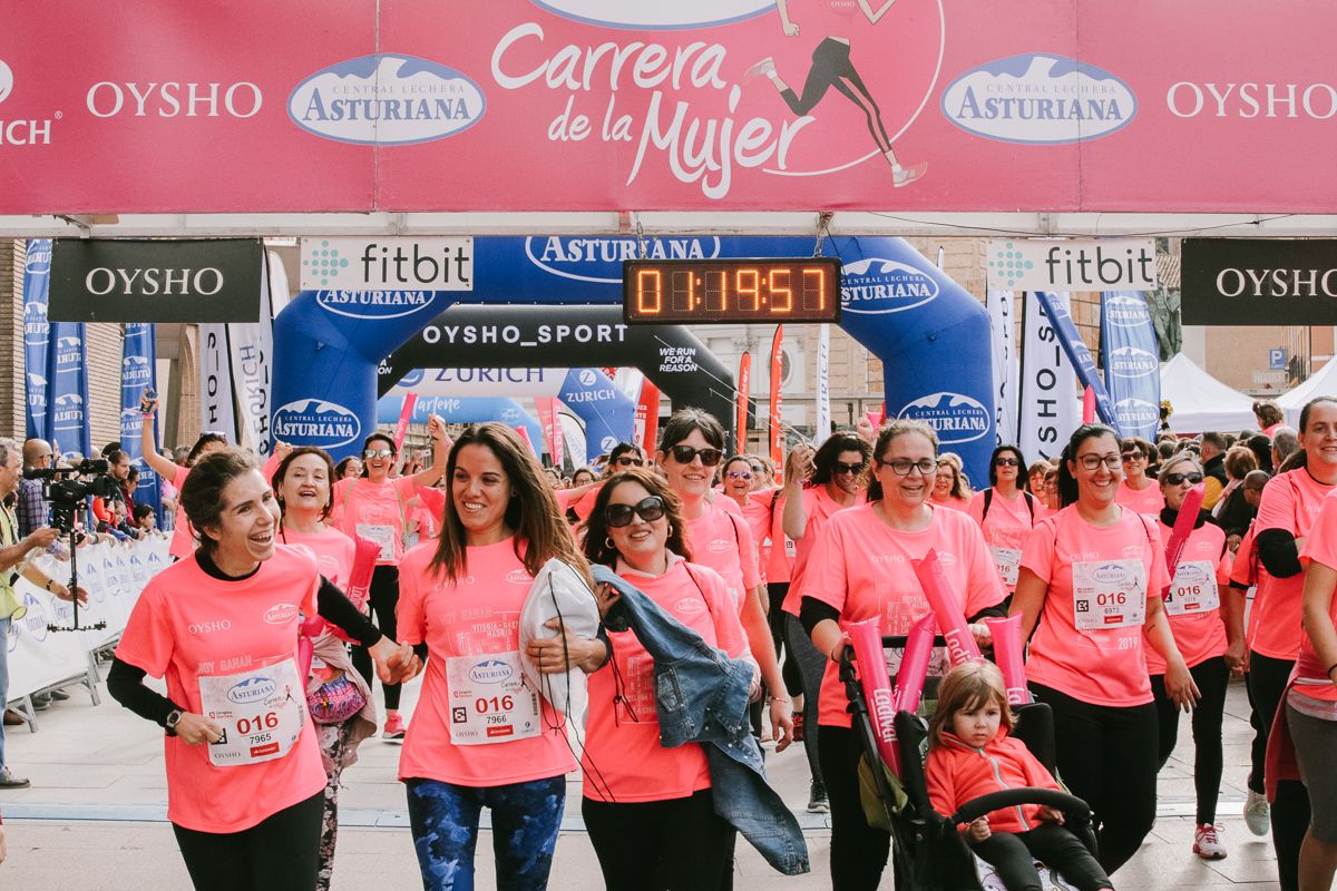 Llegada de la Carrera de la Mujer de Zaragoza (GALERÍA 19)