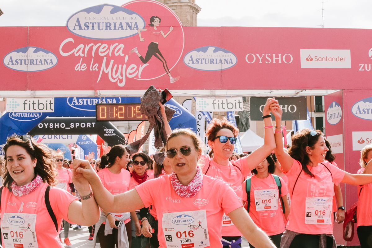 Llegada de la Carrera de la Mujer de Zaragoza (GALERÍA 21)