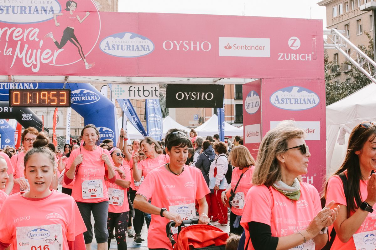 Llegada de la Carrera de la Mujer de Zaragoza (GALERÍA 19)