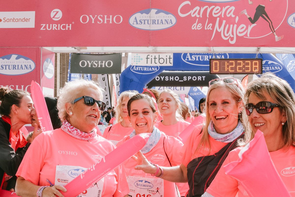 Llegada de la Carrera de la Mujer de Zaragoza (GALERÍA 21)