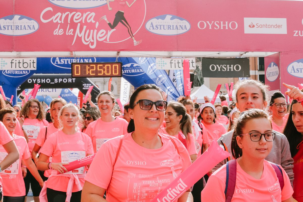 Llegada de la Carrera de la Mujer de Zaragoza (GALERÍA 23)