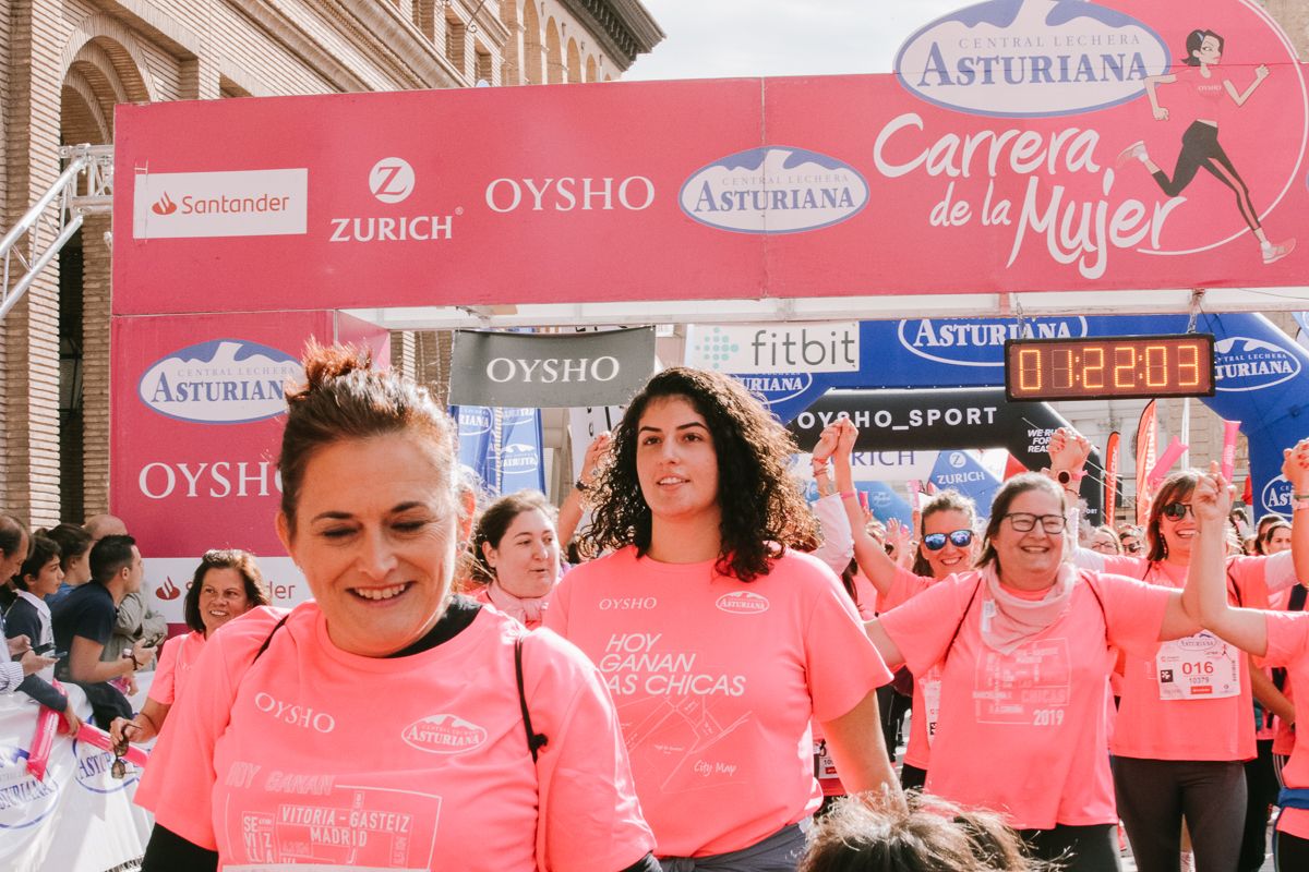 Llegada de la Carrera de la Mujer de Zaragoza (GALERÍA 21)