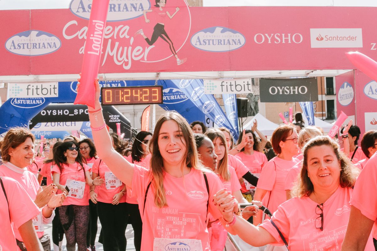 Llegada de la Carrera de la Mujer de Zaragoza (GALERÍA 22)