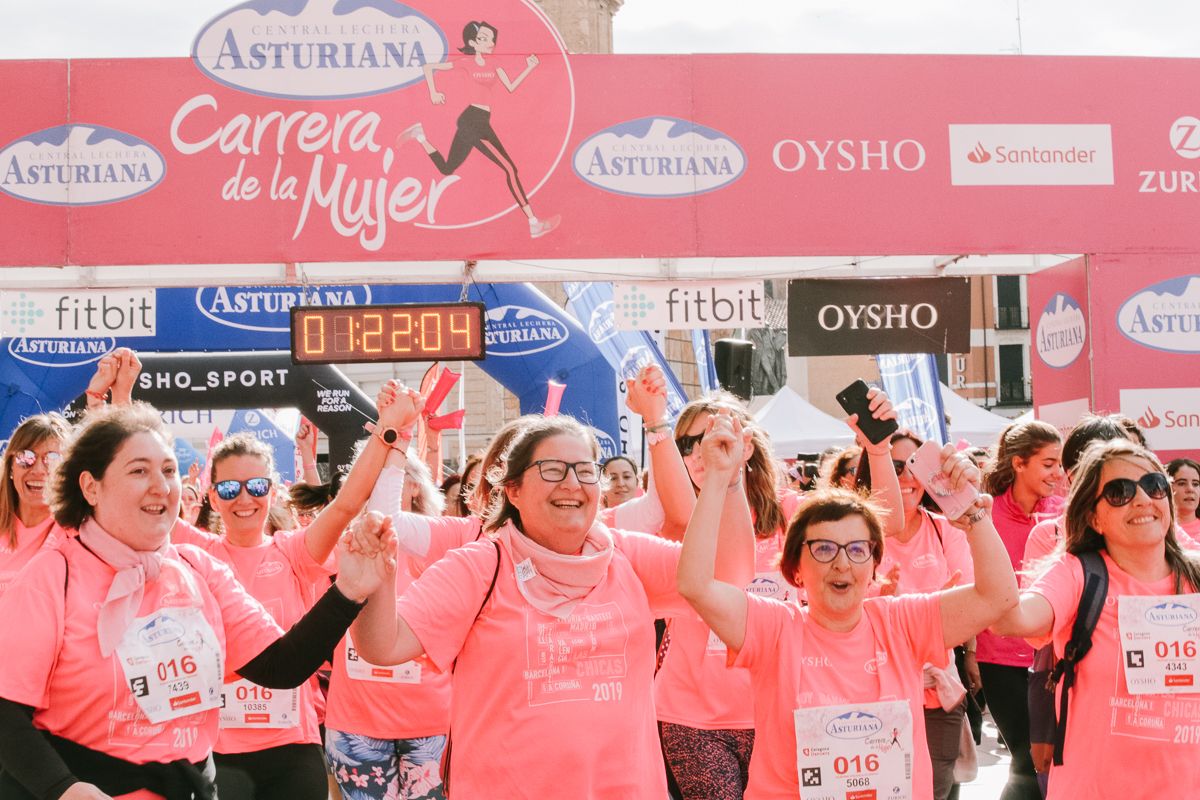 Llegada de la Carrera de la Mujer de Zaragoza (GALERÍA 21)