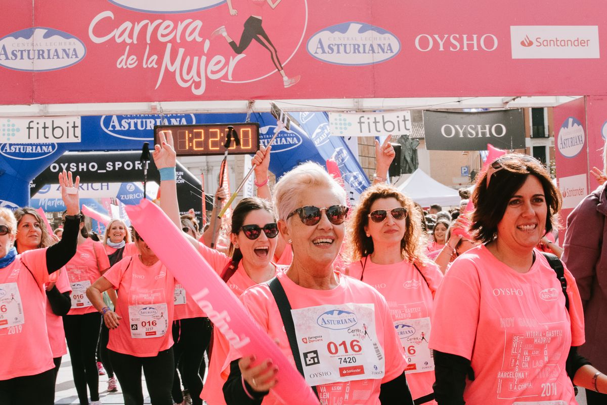 Llegada de la Carrera de la Mujer de Zaragoza (GALERÍA 21)