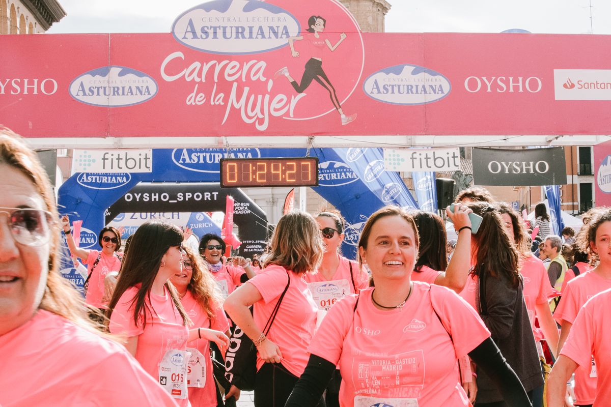 Llegada de la Carrera de la Mujer de Zaragoza (GALERÍA 22)