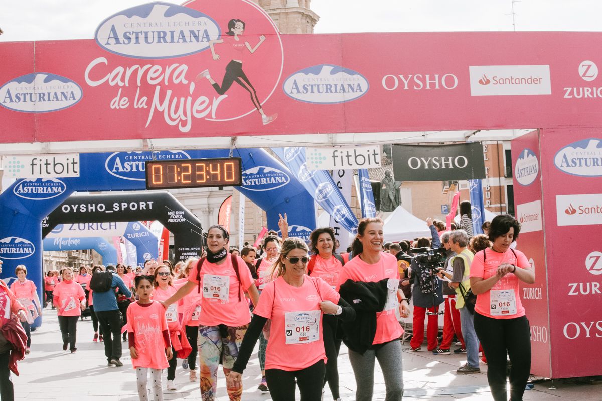 Llegada de la Carrera de la Mujer de Zaragoza (GALERÍA 22)