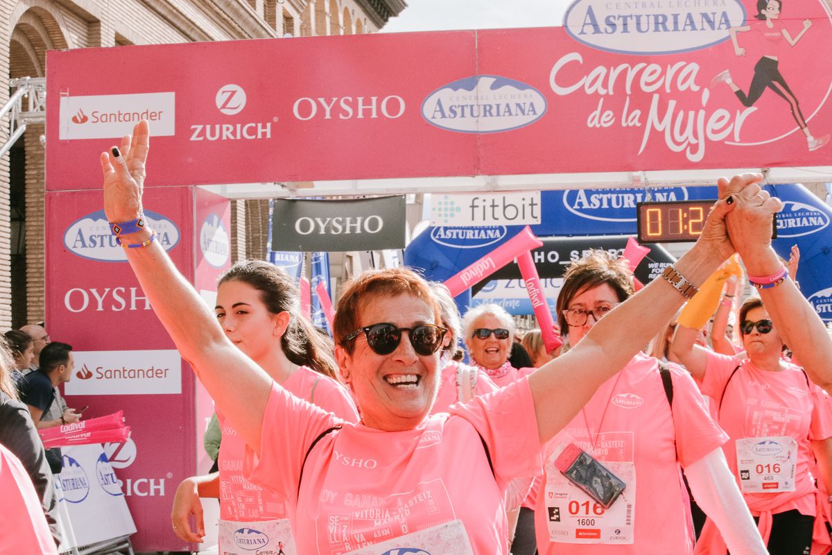 Llegada de la Carrera de la Mujer de Zaragoza (GALERÍA 21)