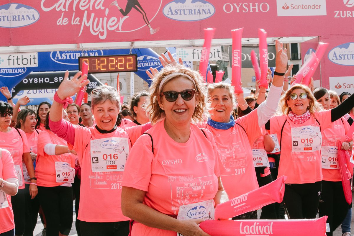 Llegada de la Carrera de la Mujer de Zaragoza (GALERÍA 21)