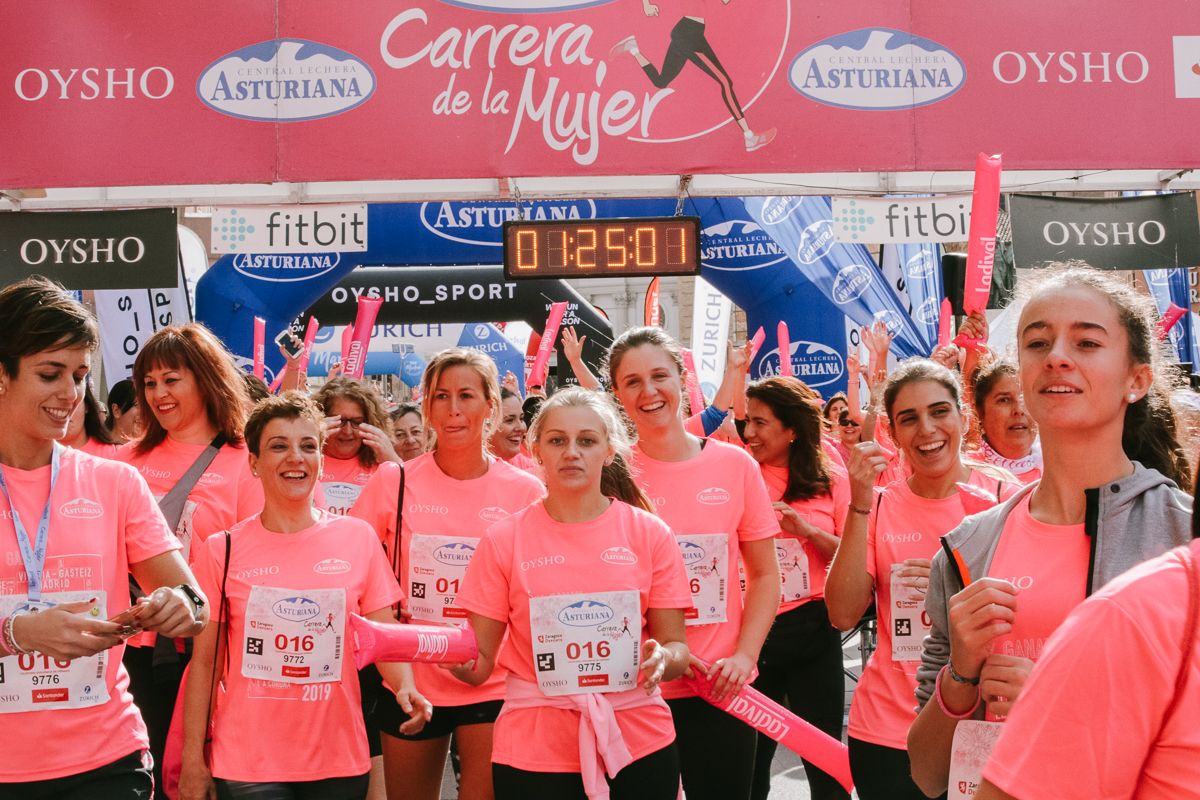Llegada de la Carrera de la Mujer de Zaragoza (GALERÍA 23)