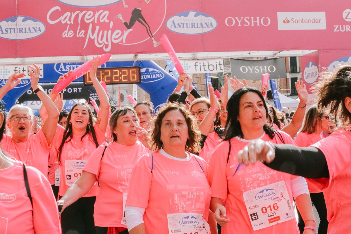 Llegada de la Carrera de la Mujer de Zaragoza (GALERÍA 21)