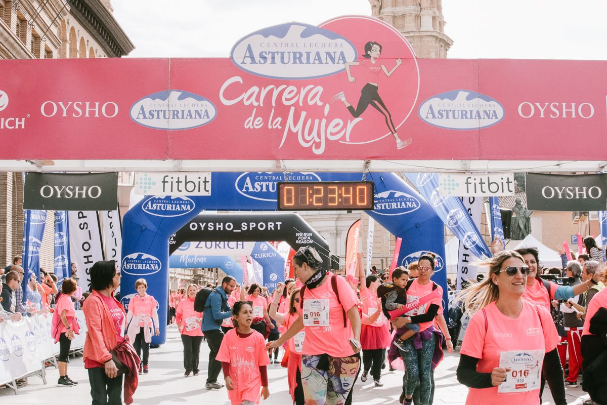Llegada de la Carrera de la Mujer de Zaragoza (GALERÍA 22)