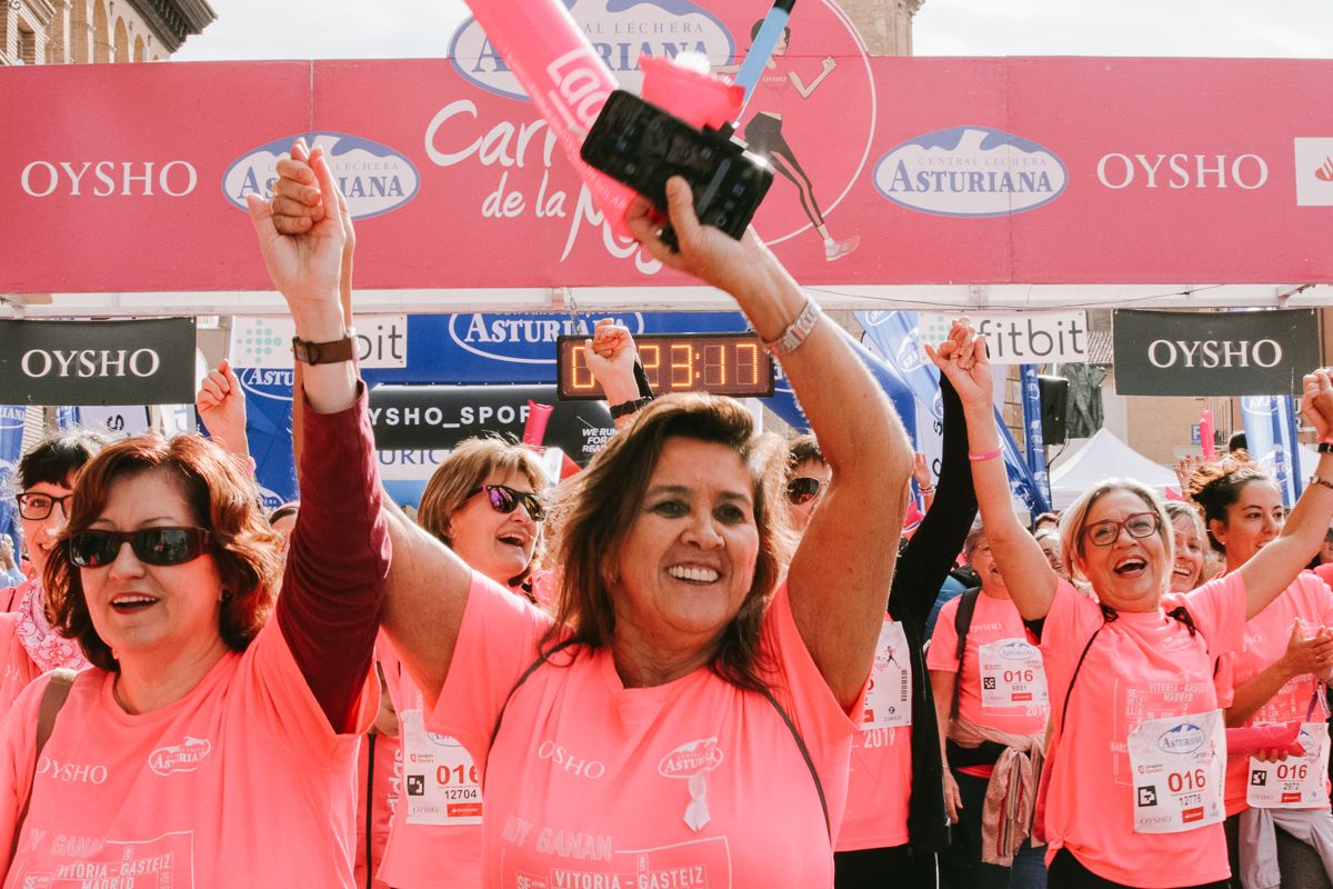 Llegada de la Carrera de la Mujer de Zaragoza (GALERÍA 22)