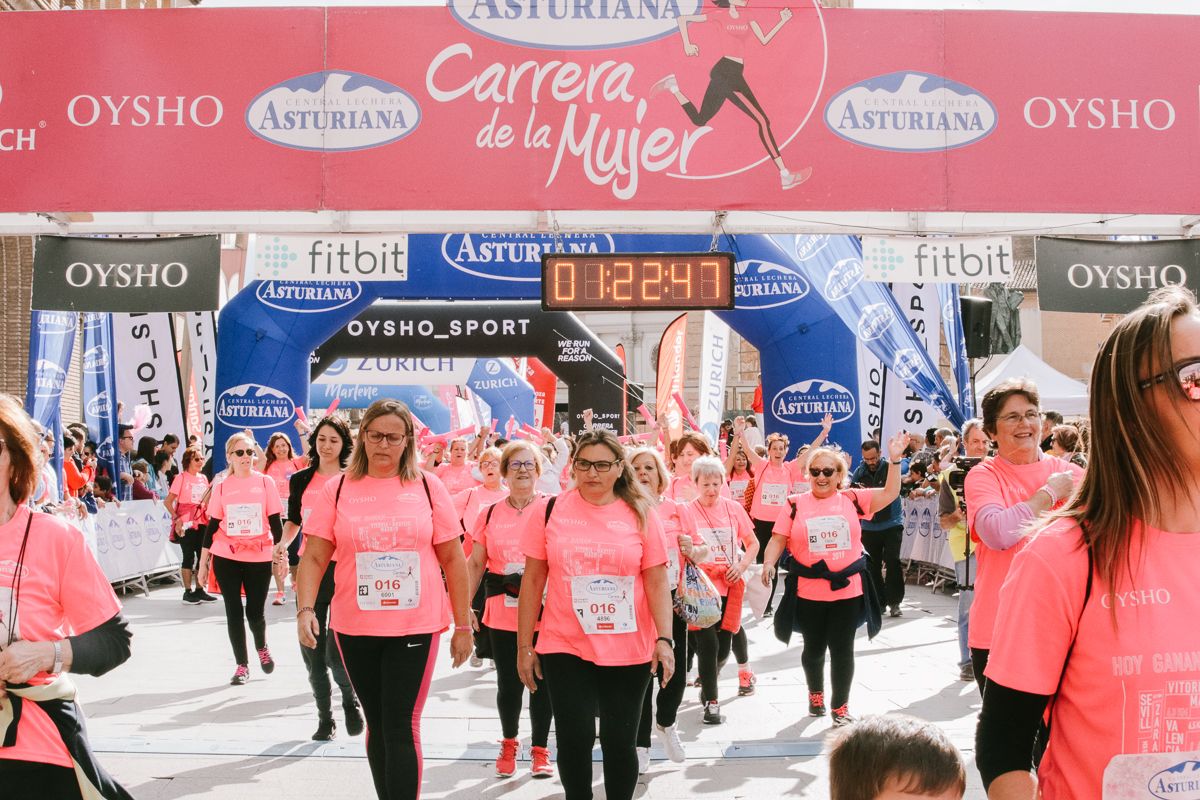 Llegada de la Carrera de la Mujer de Zaragoza (GALERÍA 21)