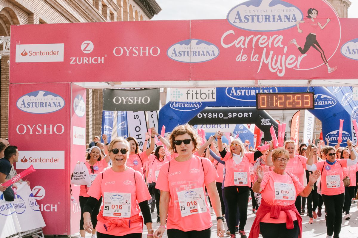 Llegada de la Carrera de la Mujer de Zaragoza (GALERÍA 22)