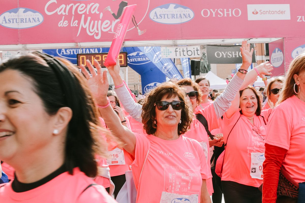 Llegada de la Carrera de la Mujer de Zaragoza (GALERÍA 23)