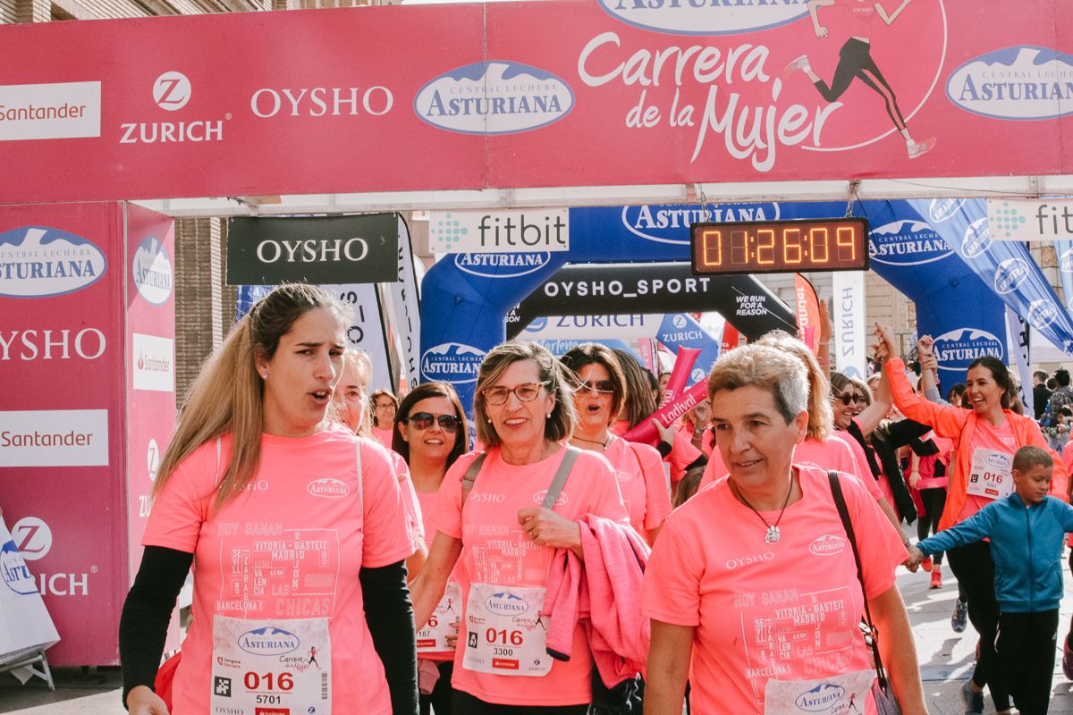 Llegada de la Carrera de la Mujer de Zaragoza (GALERÍA 24)