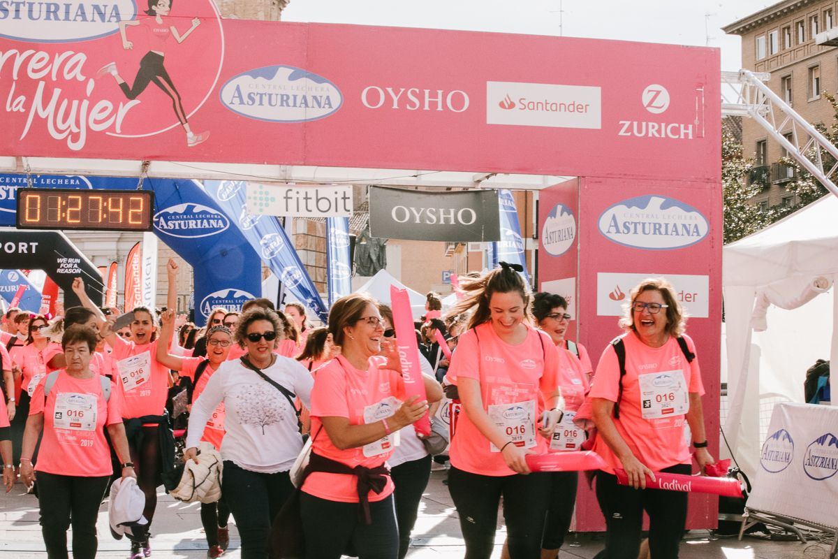 Llegada de la Carrera de la Mujer de Zaragoza (GALERÍA 24)
