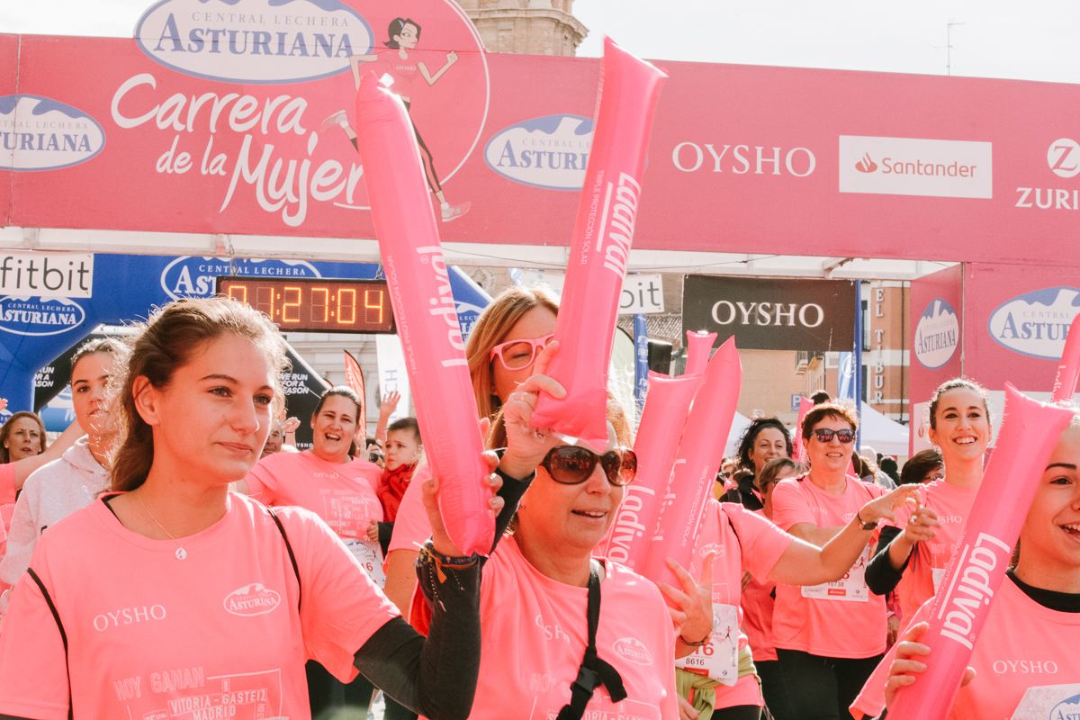 Llegada de la Carrera de la Mujer de Zaragoza (GALERÍA 24)