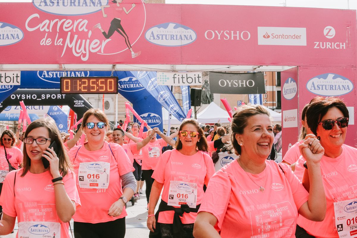 Llegada de la Carrera de la Mujer de Zaragoza (GALERÍA 23)