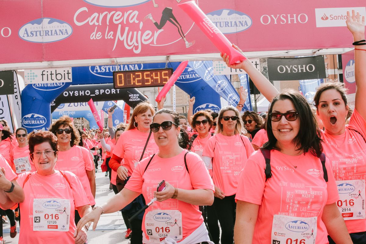 Llegada de la Carrera de la Mujer de Zaragoza (GALERÍA 23)
