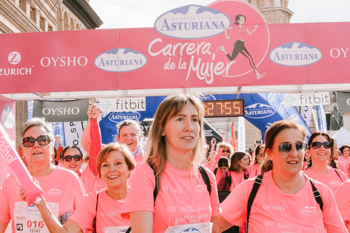 Llegada de la Carrera de la Mujer de Zaragoza (GALERÍA 25)