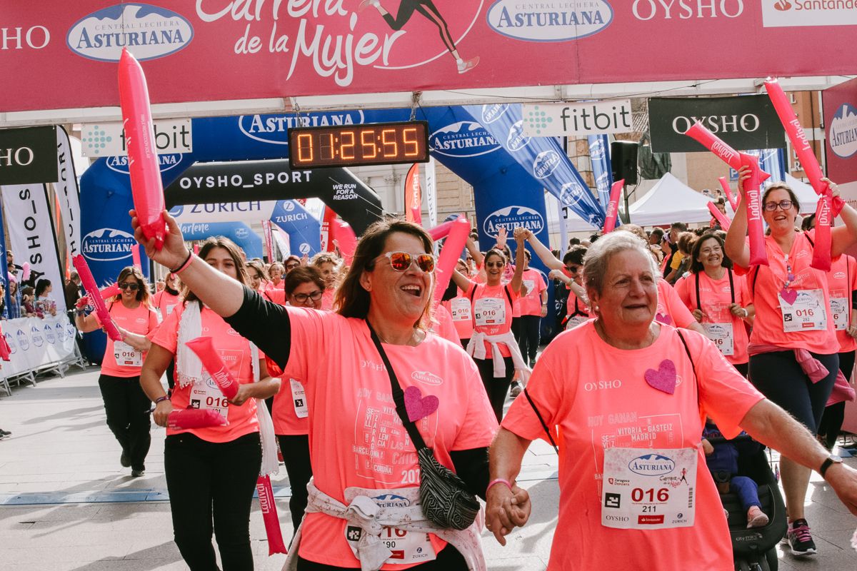Llegada de la Carrera de la Mujer de Zaragoza (GALERÍA 23)