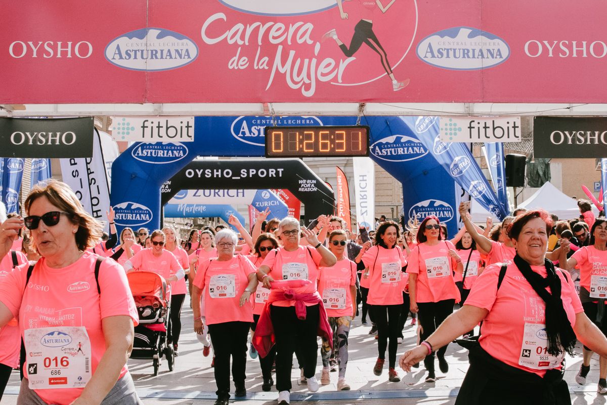Llegada de la Carrera de la Mujer de Zaragoza (GALERÍA 24)