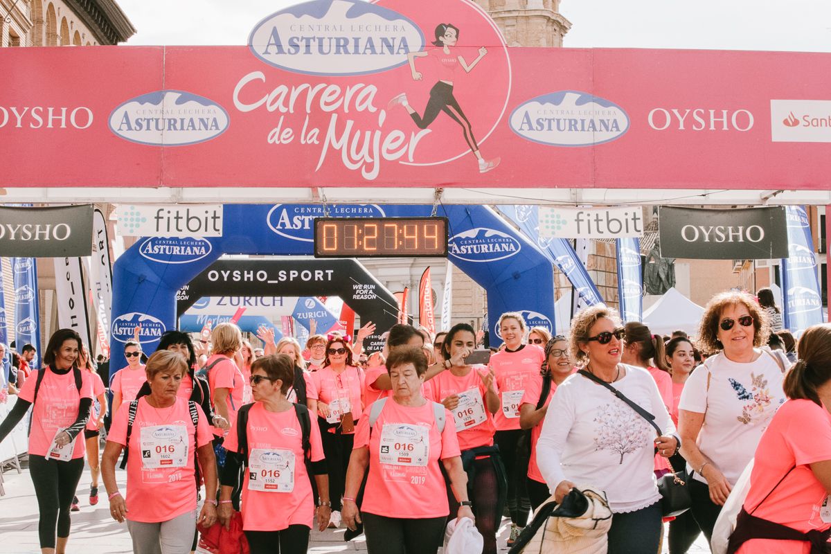 Llegada de la Carrera de la Mujer de Zaragoza (GALERÍA 24)