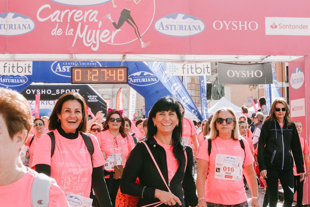 Llegada de la Carrera de la Mujer de Zaragoza (GALERÍA 25)