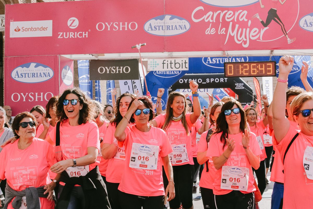 Llegada de la Carrera de la Mujer de Zaragoza (GALERÍA 24)