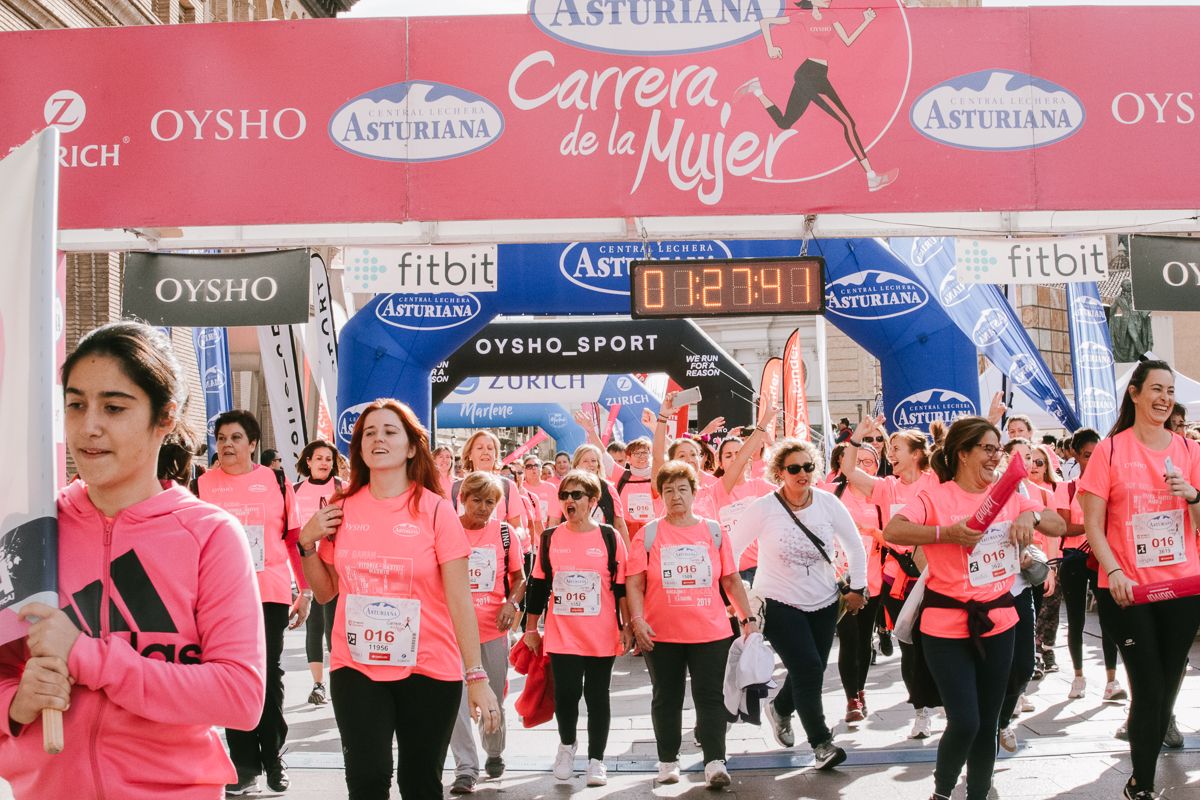 Llegada de la Carrera de la Mujer de Zaragoza (GALERÍA 24)