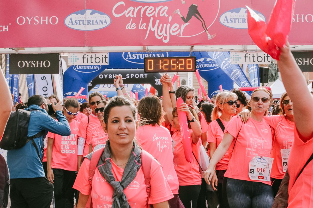 Llegada de la Carrera de la Mujer de Zaragoza (GALERÍA 23)