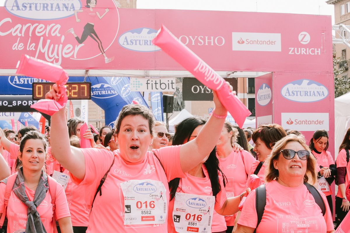 Llegada de la Carrera de la Mujer de Zaragoza (GALERÍA 23)