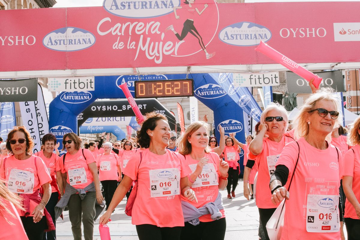 Llegada de la Carrera de la Mujer de Zaragoza (GALERÍA 24)
