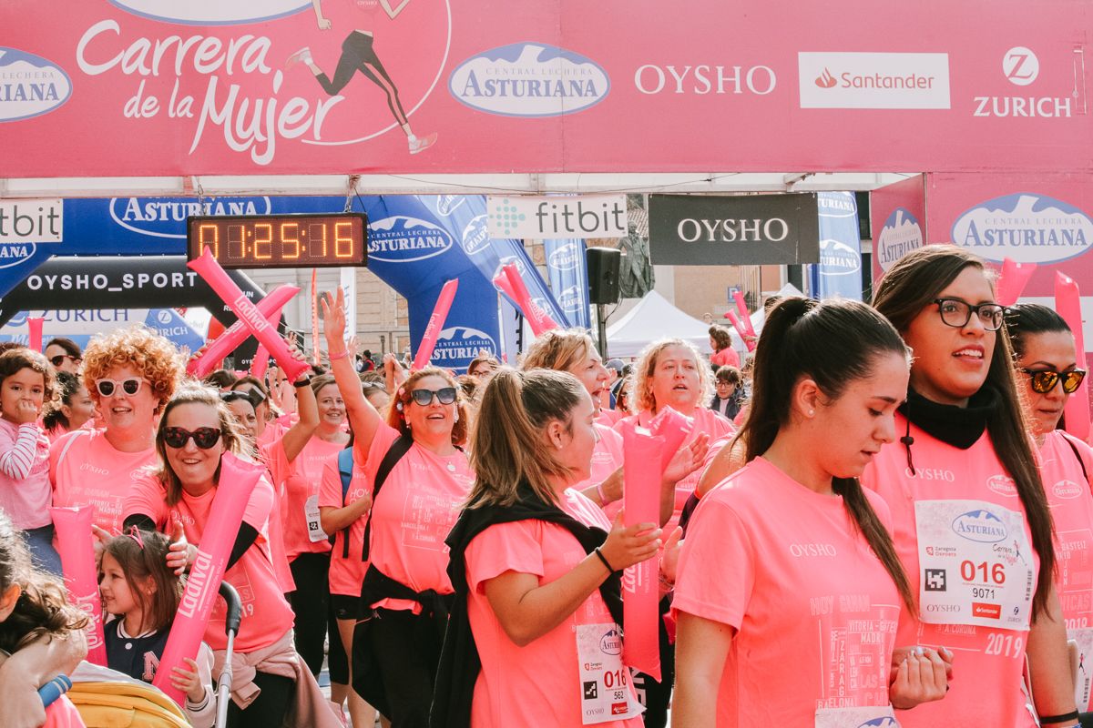 Llegada de la Carrera de la Mujer de Zaragoza (GALERÍA 23)