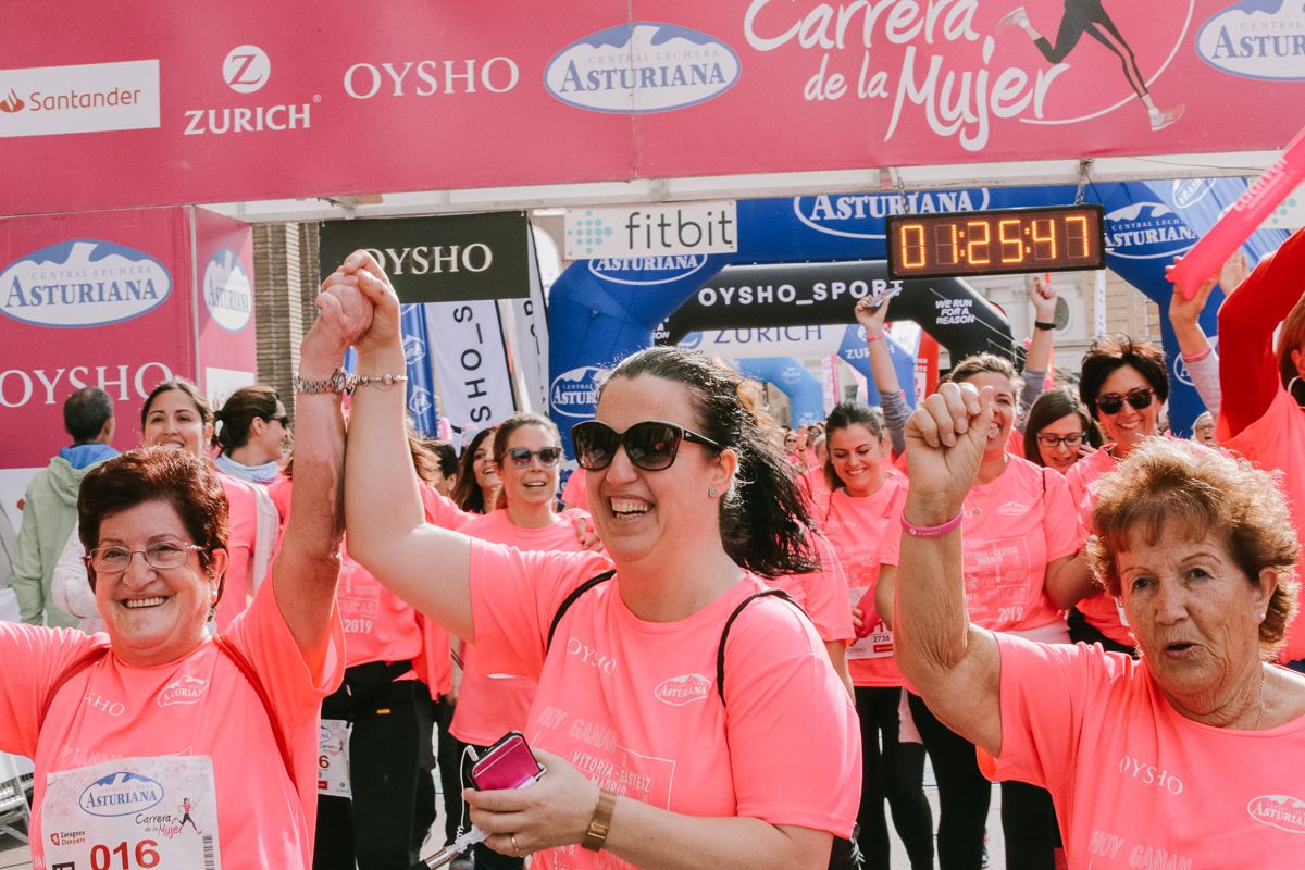 Llegada de la Carrera de la Mujer de Zaragoza (GALERÍA 23)
