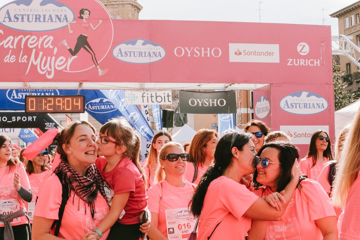 Llegada de la Carrera de la Mujer de Zaragoza (GALERÍA 25)