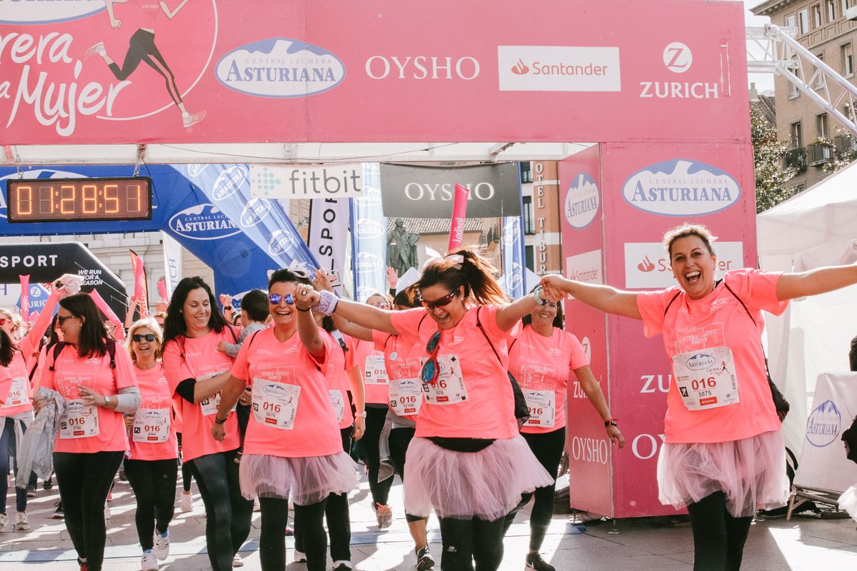 Llegada de la Carrera de la Mujer de Zaragoza (GALERÍA 25)