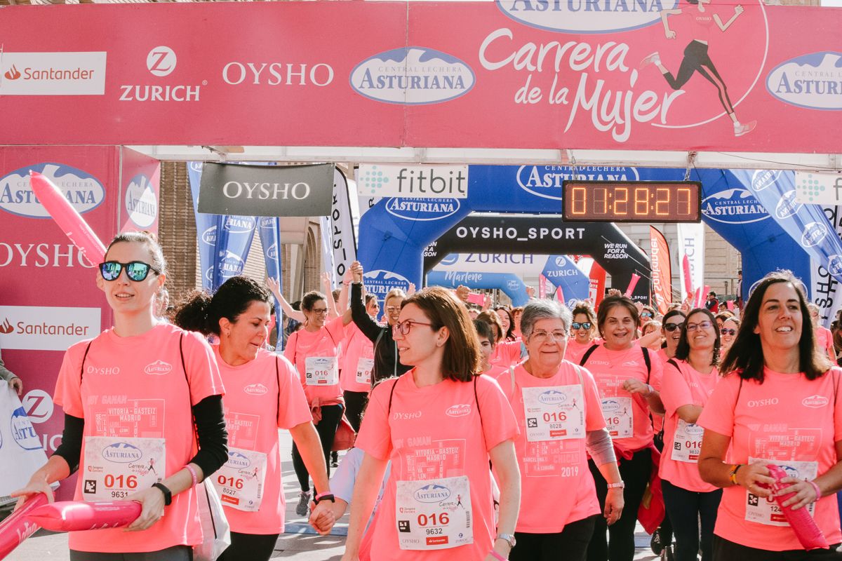 Llegada de la Carrera de la Mujer de Zaragoza (GALERÍA 25)