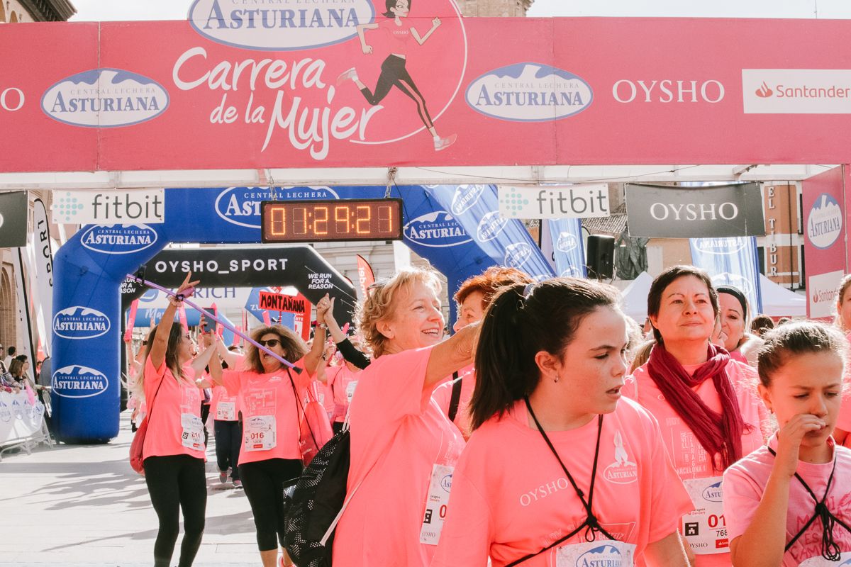 Llegada de la Carrera de la Mujer de Zaragoza (GALERÍA 25)