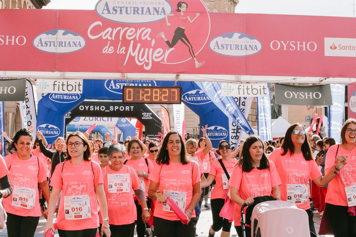 Llegada de la Carrera de la Mujer de Zaragoza (GALERÍA 25)